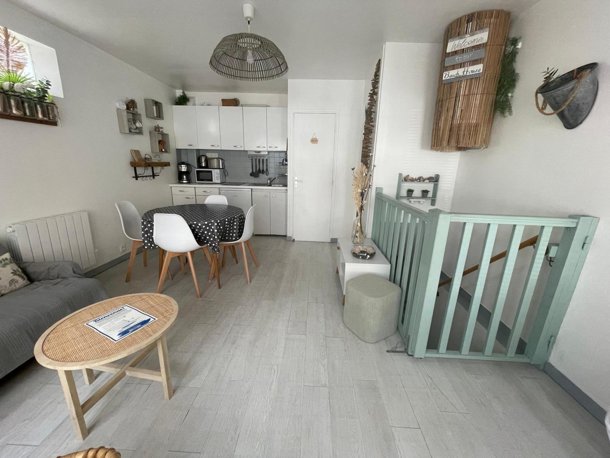 Houlgate Souplex 50M Plage Et Commerces ภายนอก รูปภาพ